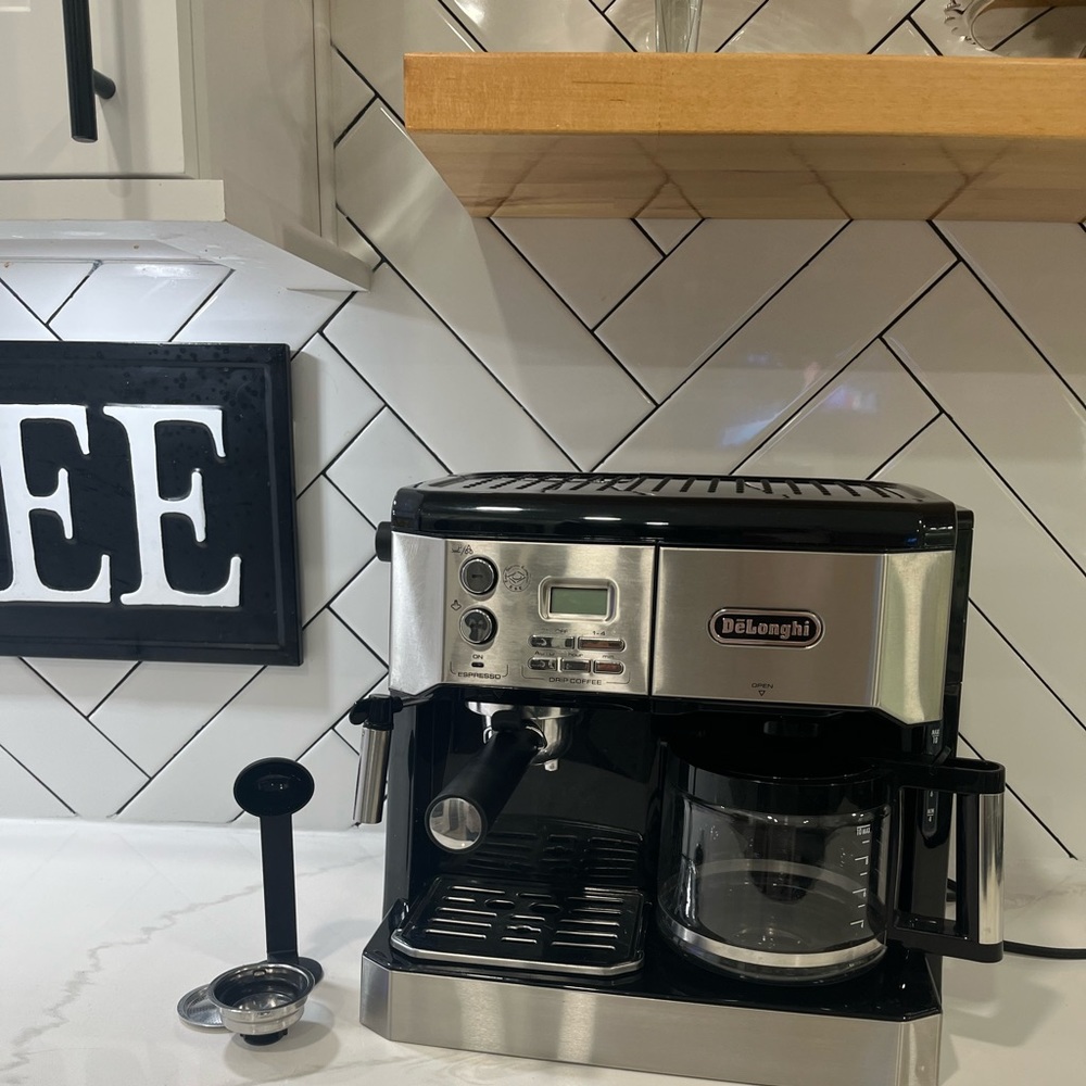 Used good condition.DeLonghi BCO430 Comb.Espresso Coffee Machine w Frothing